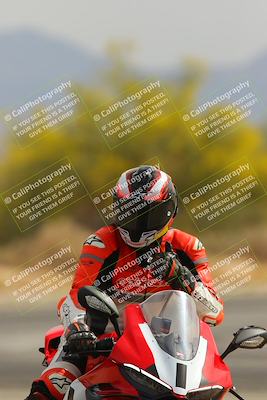 media/Apr-12-2025-Race Pace (Sat) [[9230add55f]]/Vested/1-Turn 2 (10am)/